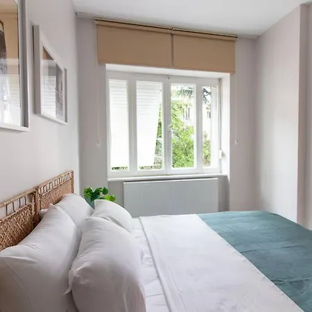 2br Flat W Modern Touches * Adalar