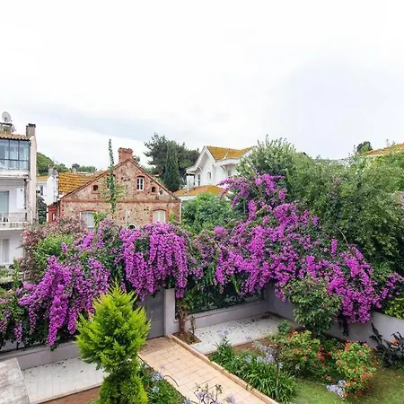 2br Flat W Modern Touches Appartamento