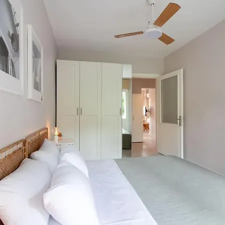 2br Flat W Modern Touches Adalar